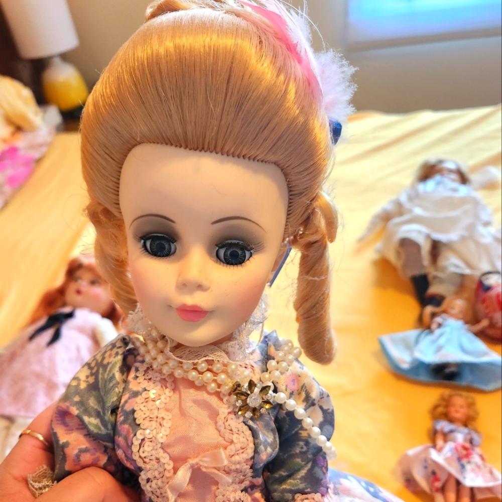 Madame Alexander Marie Antoinette doll 21"